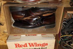 lot 271 image: Vintage Mens Shoes