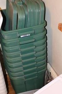 lot 1075 image: Lot of (5) Plastic Storage Bins with Lids