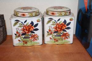 lot 1080 image: Lot of (2) Floral theme Decorative Tins