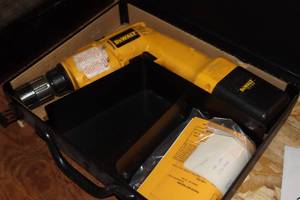 lot 317 image: DeWalt Versa-Clutch 38 12V Drill DW945 with Battery, Case