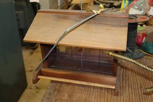 lot 339 image: Bird Feeder House
