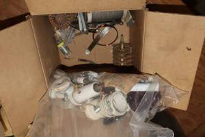 lot 469 image: Lot of (1 Box) Vintage Assorted Electronic Parts