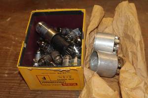 lot 479 image: Lot of (1 Box) Vintage Assorted Electronic Parts