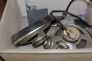 lot 484 image: Lot of (6) Vintage Speakers