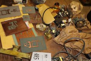 lot 486 image: Vintage Assorted Electronic Parts
