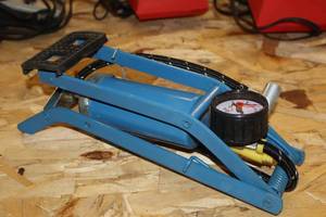 lot 360 image: Foot Operated Air Pump