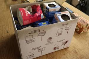 lot 363 image: Lot of (1 Box) Assorted Light Bulbs - Floodlight, Reflector Flood, HaloFLOOD