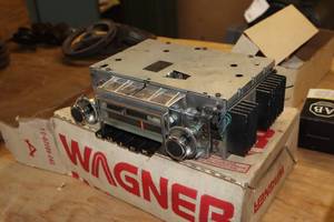 lot 395 image: Vintage 1968 Buick Skylark AM Car Stereo