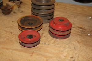 lot 408 image: Lot of (5) Assorted Pulleys - 3, 3-12, 4 and 4-12