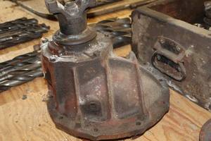 lot 415 image: Rear End Differential Housing