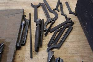 lot 418 image: Lot of (16) Assorted Bits, Wrenches, Extensions