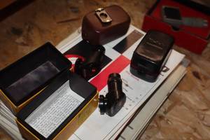 lot 492 image: Lot of (2) Kodak Retina Right-Angle Finders