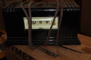 lot 493 image: Vintage Tymeter Numechron Model 100 3.7W Time At A Glance 24H