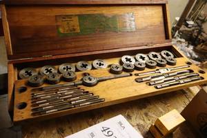 lot 494 image: Greenfield Tap & Die Co No. 312 Combination Tap & Die Set with Wooden Case