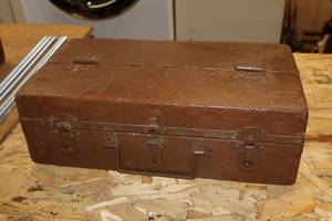 lot 504 image: 15 Wooden Tool Box