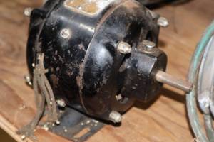 lot 542 image: General Electric Electric Motor