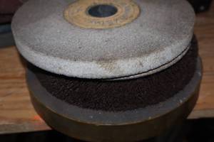 lot 526 image: (3) Grinding Wheels 7-34x34, 6-34x14, 8x1 and (1) Wire Wheel 7-14x1