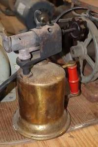 lot 529 image: Vintage 10 Torch