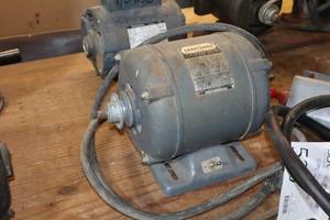 lot 534 image: Craftsman 1-HP Electric Electric Capacitor Motor 113.19090