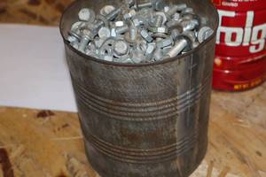 lot 551 image: Lot of (1 Can) Assorted Hardwares - Nuts, Bolts and Washers