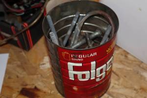 lot 552 image: Lot of (1 Can) Assorted Hardwares - U-Bolts