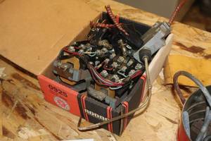 lot 555 image: Lot of (1 Box) Assorted Electrical Parts Switches, Relays