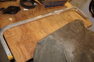 lot 559 image: 48 Ladder Stabilizer Bar