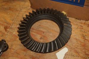 lot 561 image: Differential Gear 1-34x8-34