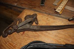 lot 575 image: Chain Tightener