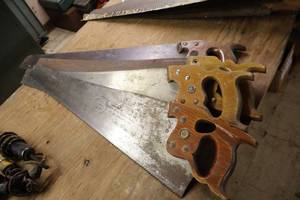 lot 579 image: Lot of (4) Assorted Hand Saws