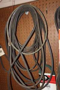 lot 586 image: Lot of (16) Assorted Motor Belts