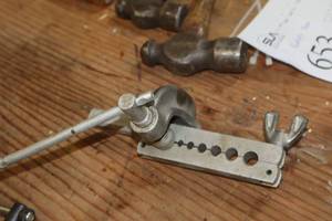 lot 653 image: Flaring Tool