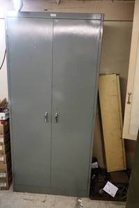 lot 664 image: Republic Metal Storage Cabinet 2-door