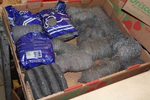 lot 606 image: Lot of (1 Box Top) Steel Wool