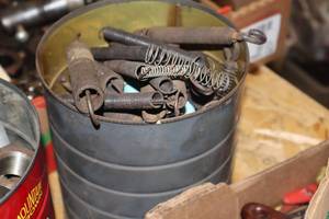 lot 610 image: Lot of (1 Can) Assorted Springs