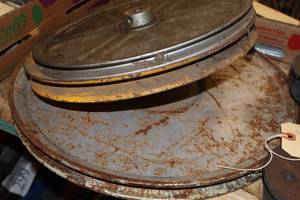 lot 612C image: Lot of (3) Assorted Pulleys - 12x12I.D., 12-12x58, 16x34