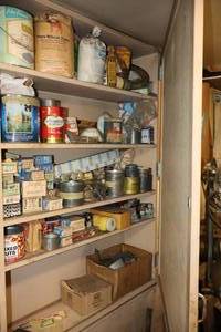 lot 613 image: Assorted Fasteners and Hardwares