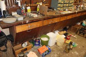 lot 668 image: Work Bench