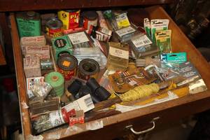 lot 611 image: Assorted Hardwares and Fasteners