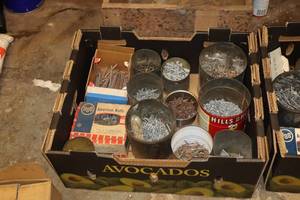 lot 612L image: Assorted Nails