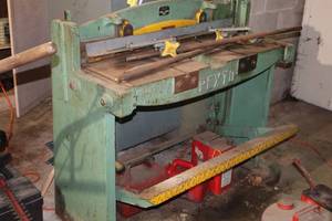 lot 39 image: 16-GA Foot Shear 137-L