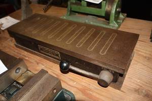 lot 672 image: Brown & Sharpe Permanent Magnet Chuck
