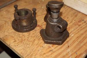 lot 680 image: Lot of (3) Assorted Machinging Parts - Screw Jack Stands