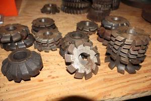 lot 692 image: Lot of (22) Assorted Milling Cutters