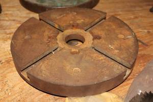lot 694 image: 9 Lathe Adapter Plate
