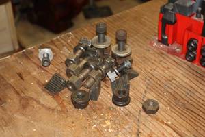 lot 713 image: Assorted Machining T-Bolts and Mounts