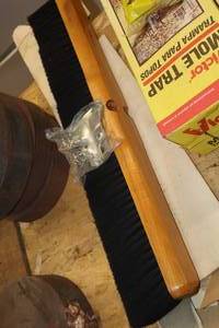lot 729 image: 24 Push Broom Head (New )