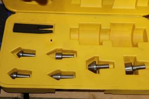 lot 730 image: Assorted Punch Bits with Case