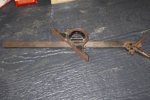 lot 755 image: 18 Square