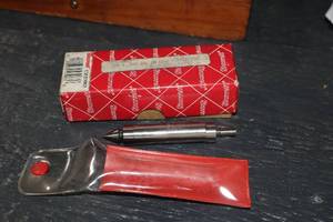 lot 769 image: Starrett Edge Finder 827B (New ) with Case